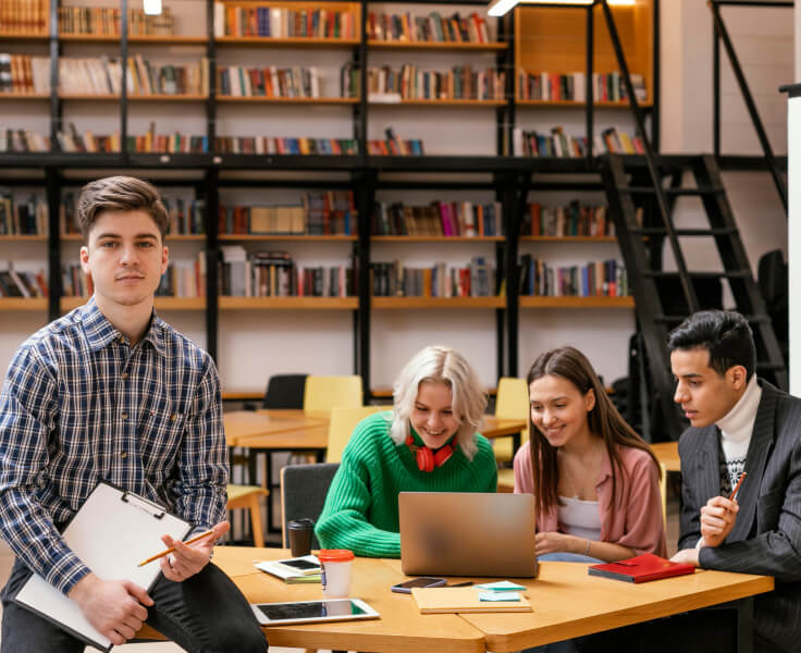 Studierende und Lehrkräfte